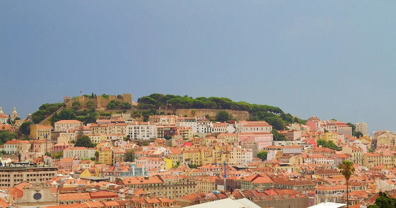 Le Bairro Alto : entre jour paisible et nuit électrique