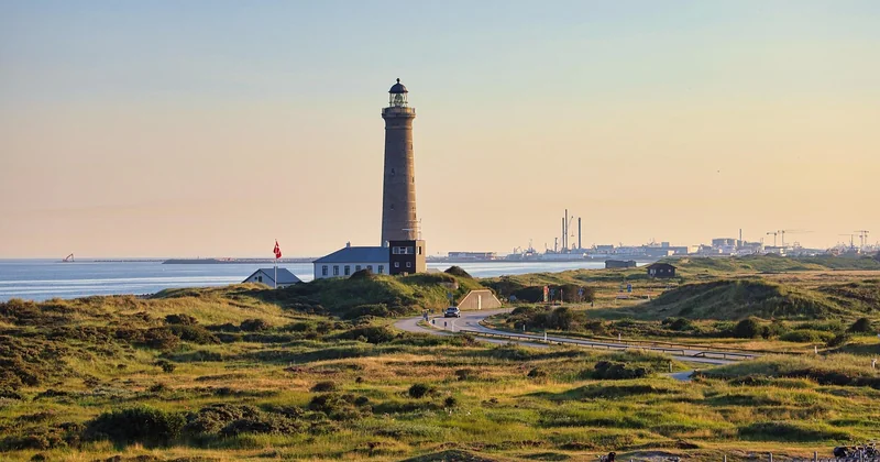 Phare en pleine mer : la logistique, ce grand oublié des articles